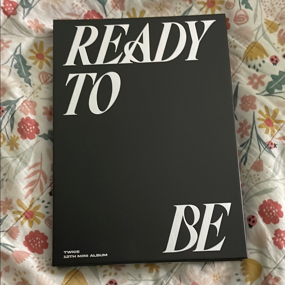 TWICE 'Ready To Be' 11th Mini Album